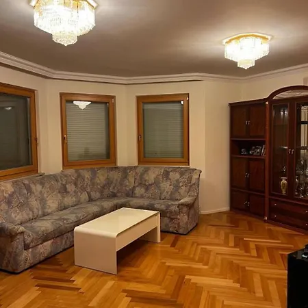 Gemuetliche Mit Garten Naehe Wien Hotel *